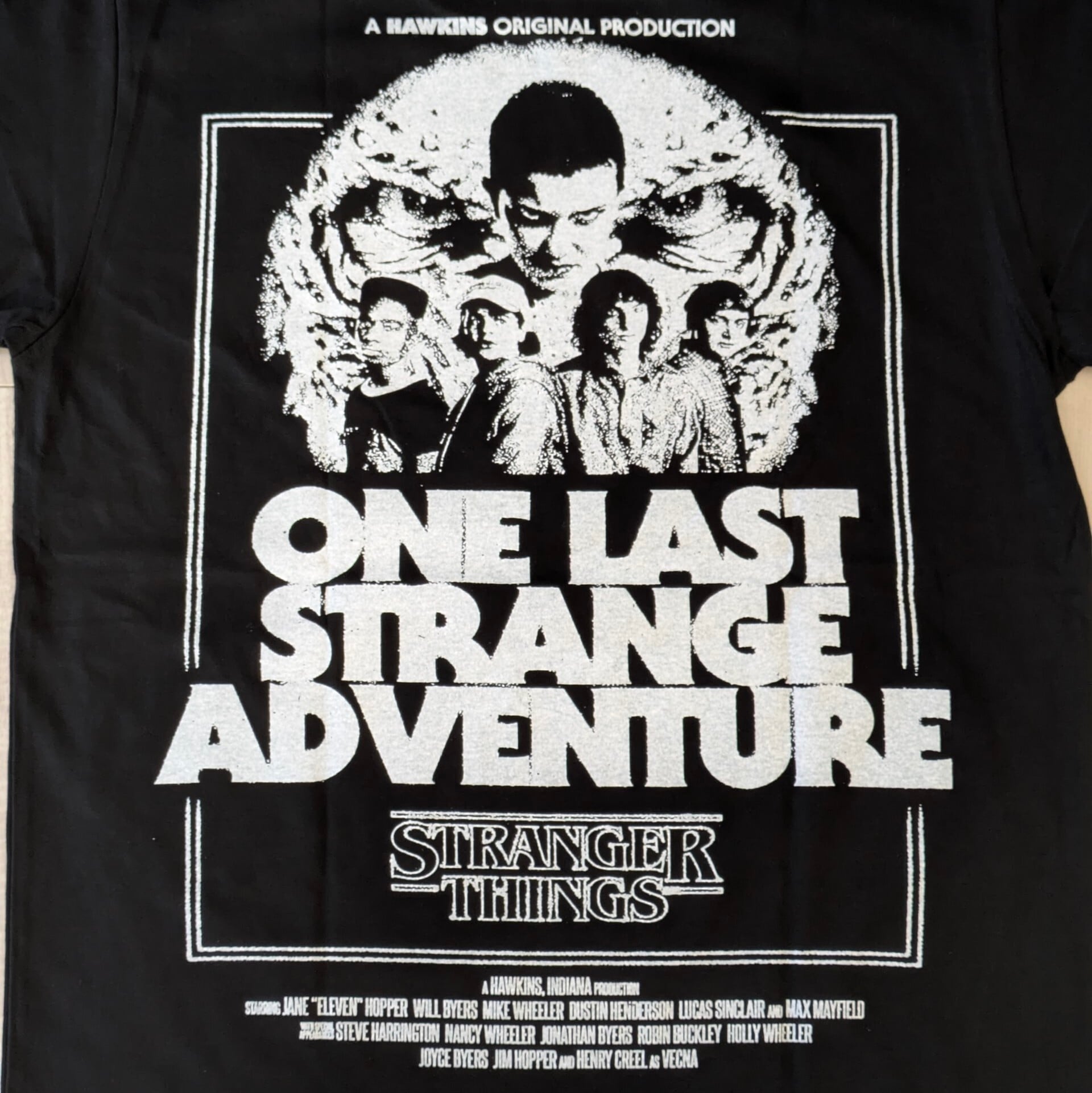 【 Stranger Things / ストレンジャーシングス  】『 One Last Strange Adventure 』 Tシャツ〚アメリカン雑貨 アメトイ〛