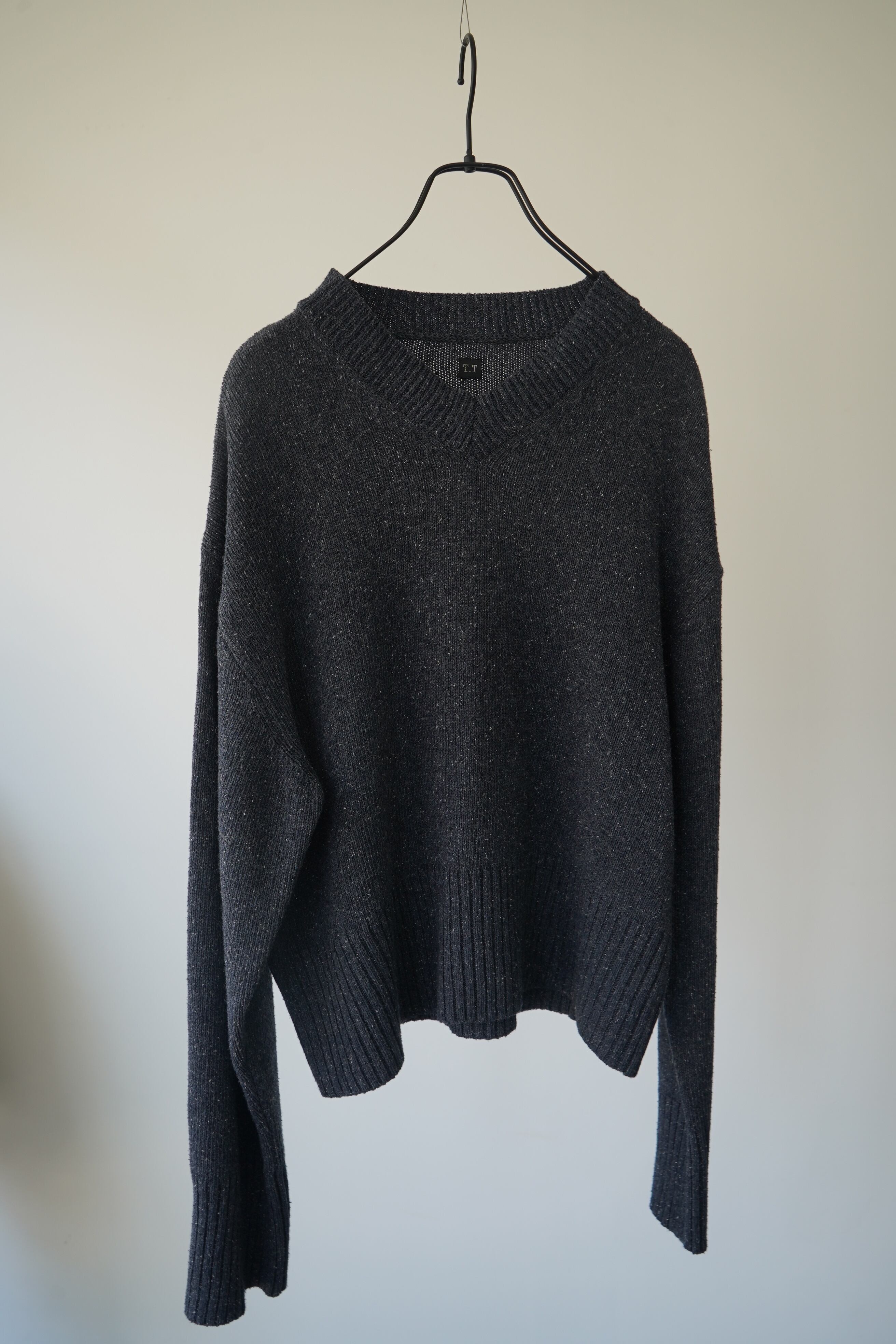 TAIGA TAKAHASHI / LOT.505 V-NECK SWEATER