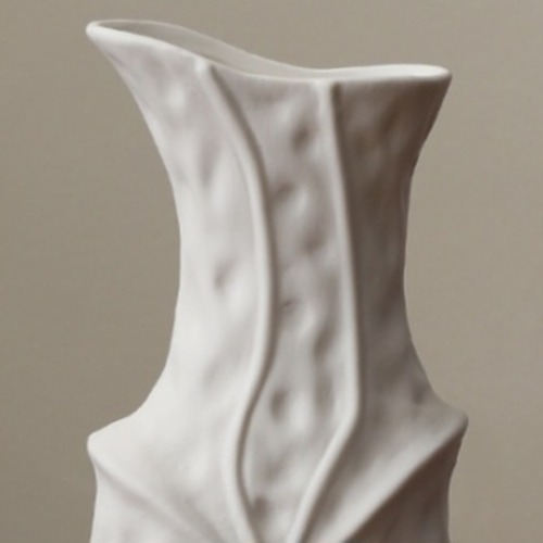 セラミック 花瓶 メイ ドレープ 陶器 白 フラワーベース デザイン インテリア オブジェ モダン 布 花結び