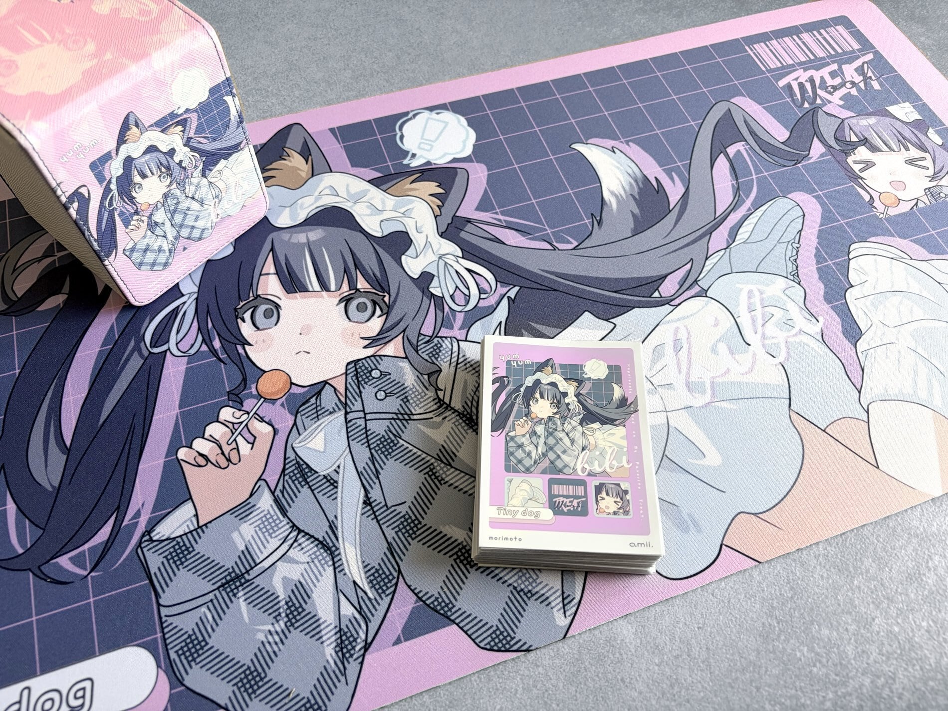 6/6新作】bibi | illust：杜本 | amii. プレイマット | amii project.