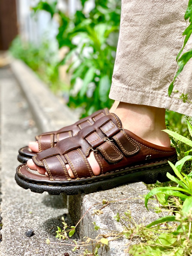 00’s−“leather platform sandal” “BORN HAND CRAFTED FOOTWEAR”