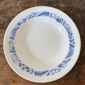 青い薬草柄のスープ皿