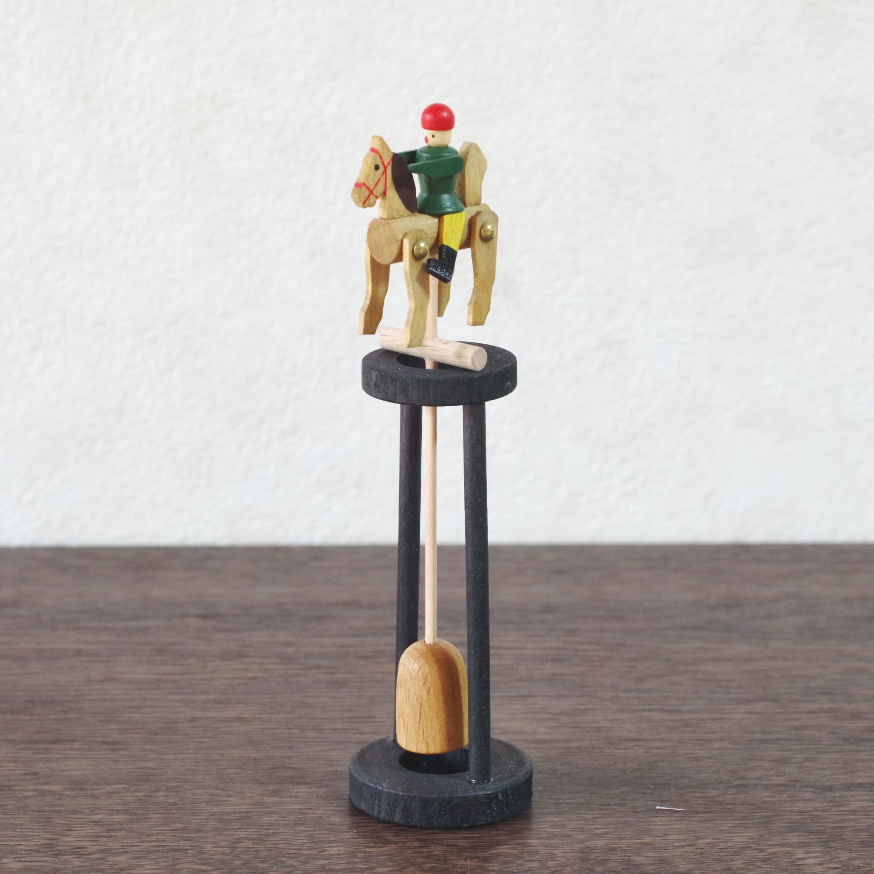 スタンド付き振り子木馬 各色 | 木のおもちゃ専門店 おもちゃ箱