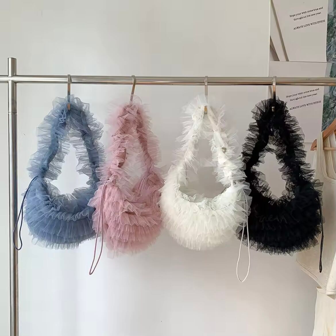 チュールラッフルショルダーバッグ