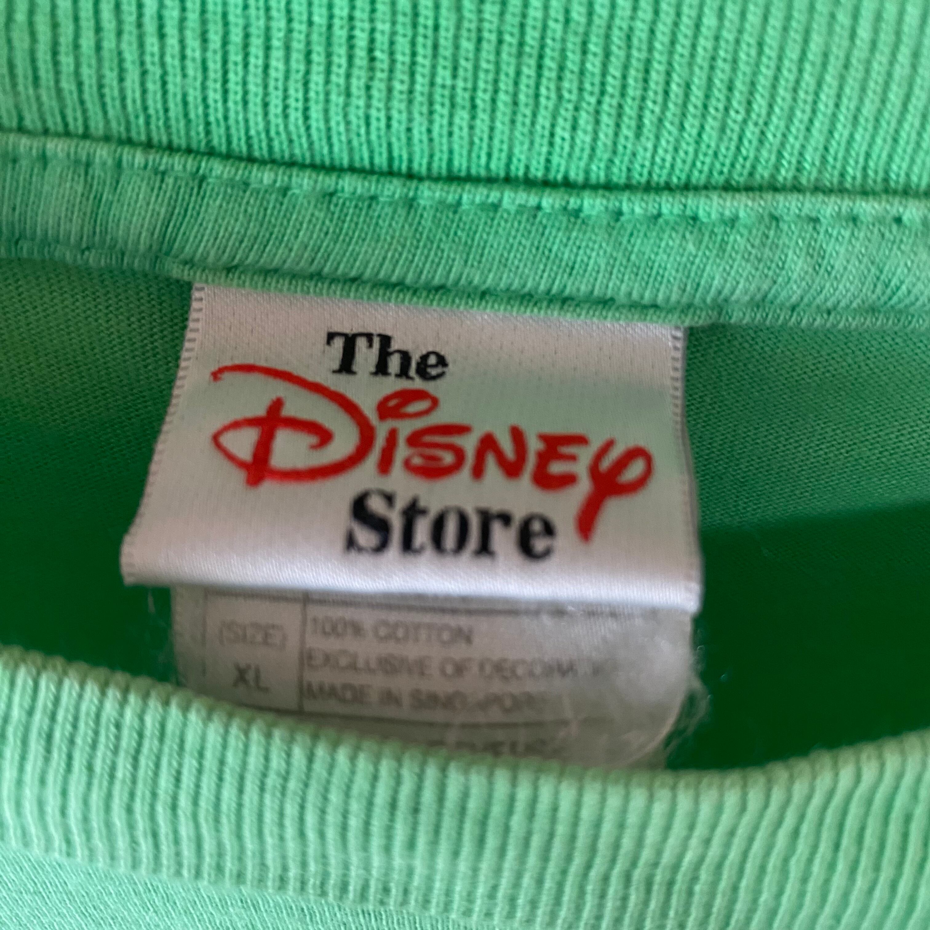 Disney Store 90s tシャツ グリーン プーさん ピグレット 刺繍 | LUCKY