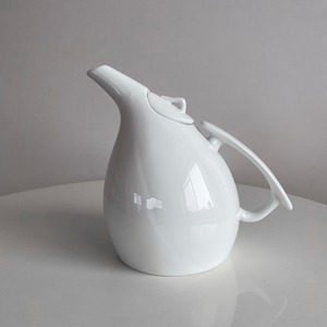 00s design teapot