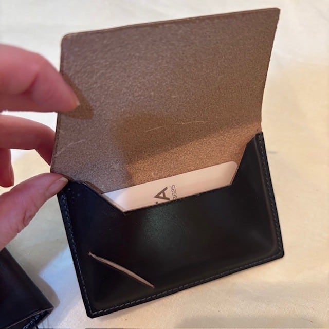 B.stuff　名刺入れ