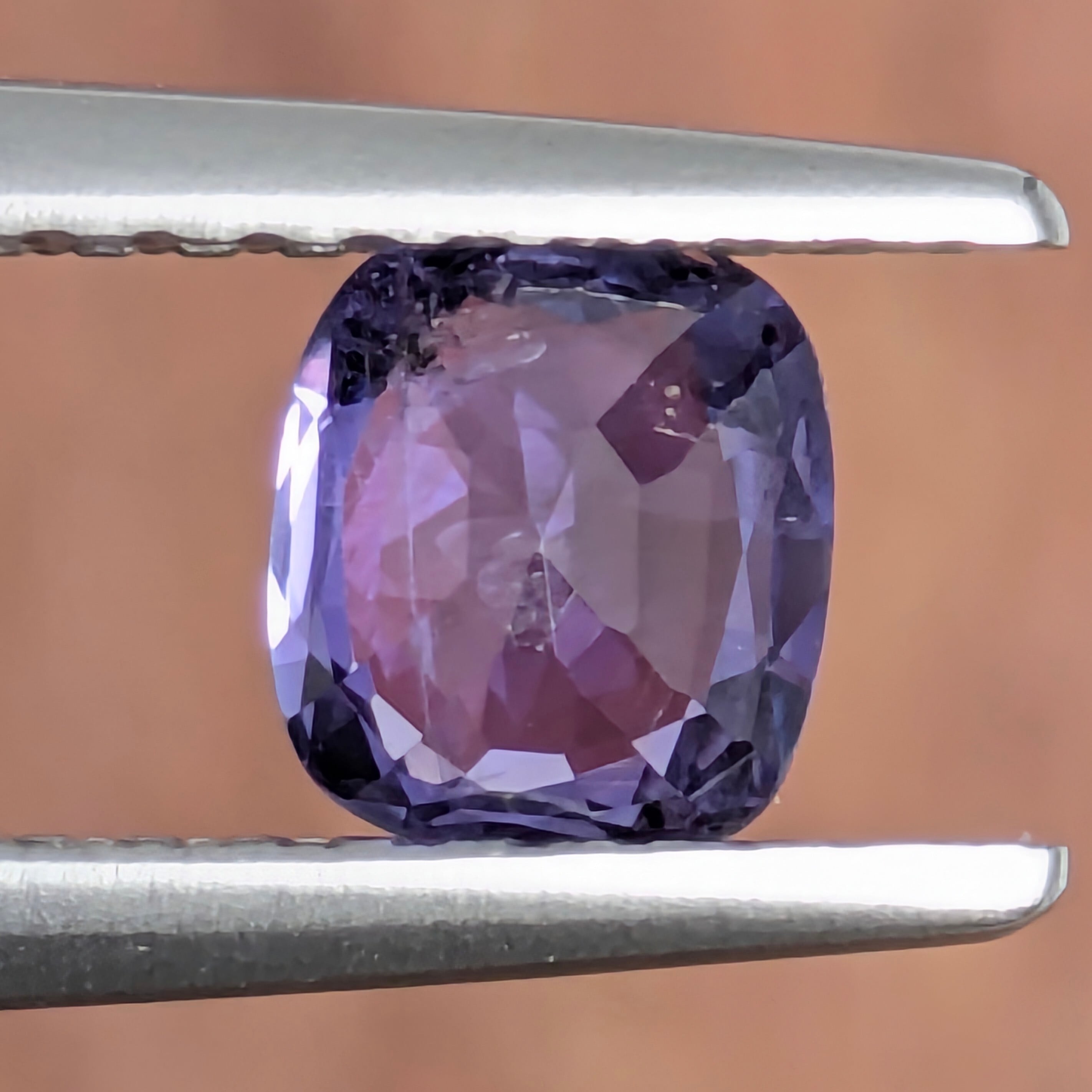 非加熱パープルサファイアルース ミャンマー・モゴック産 【0.59ct