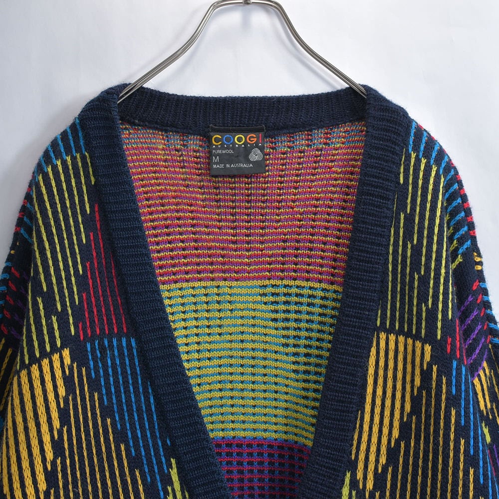 90s COOGI クージー マルチカラー ジオメトリックデザイン ピュアウール ニットカーディガン ヴィンテージ オーストラリア製 ヒップホップ ビンテージ メンズXL~XXL相当