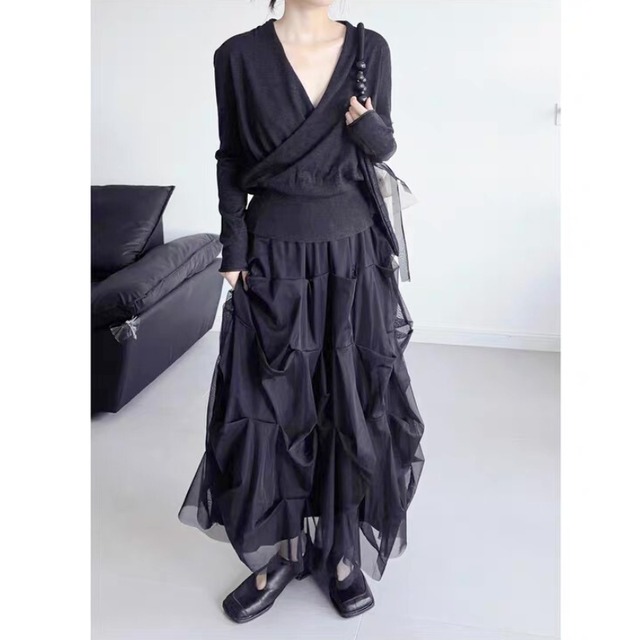 Layered mesh volume skirt C1294