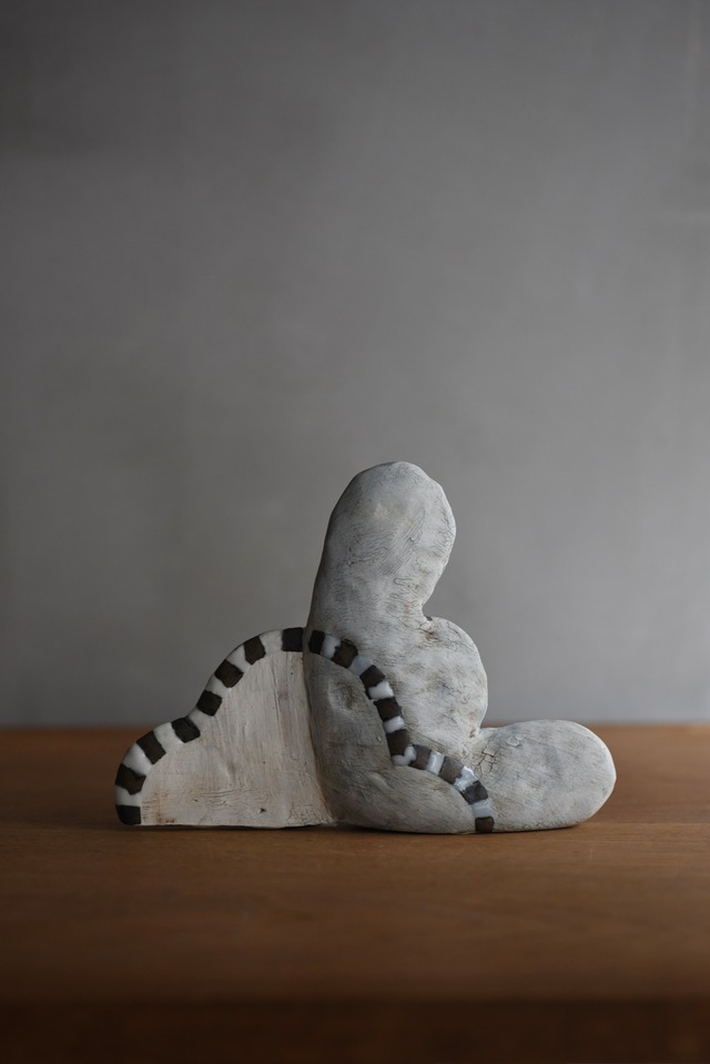 三笘まさえ｜オブジェ 稜線 no.1｜h.126x 29x 170 mm｜陶土｜one of a kind