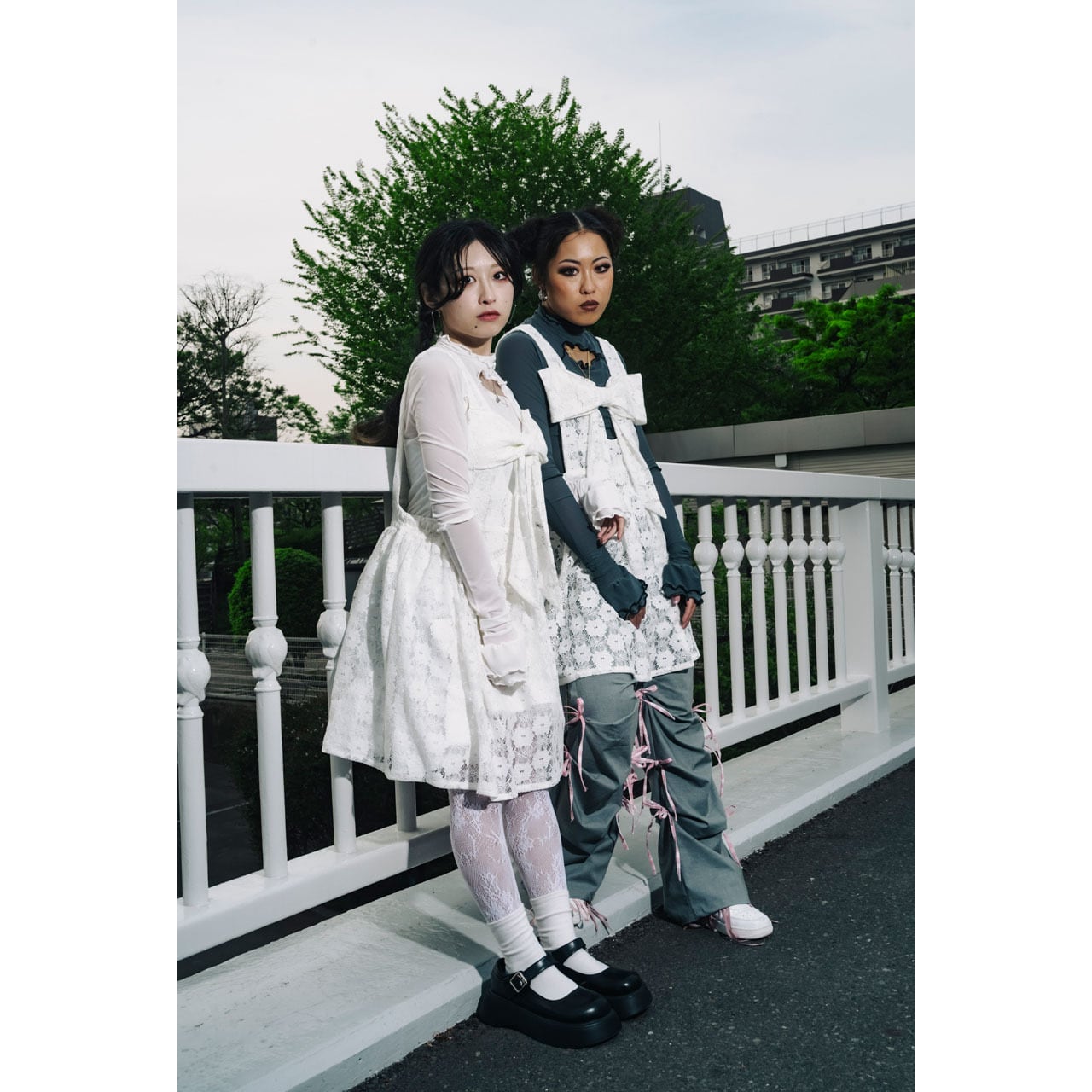 Front ribbon sleeveless onepiece (Flower Lace / Short丈