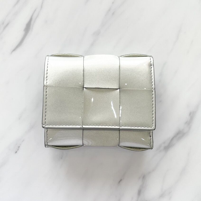 BOTTEGA VENETA ボッテガ 三つ折りファスナーウォレット 折り財布