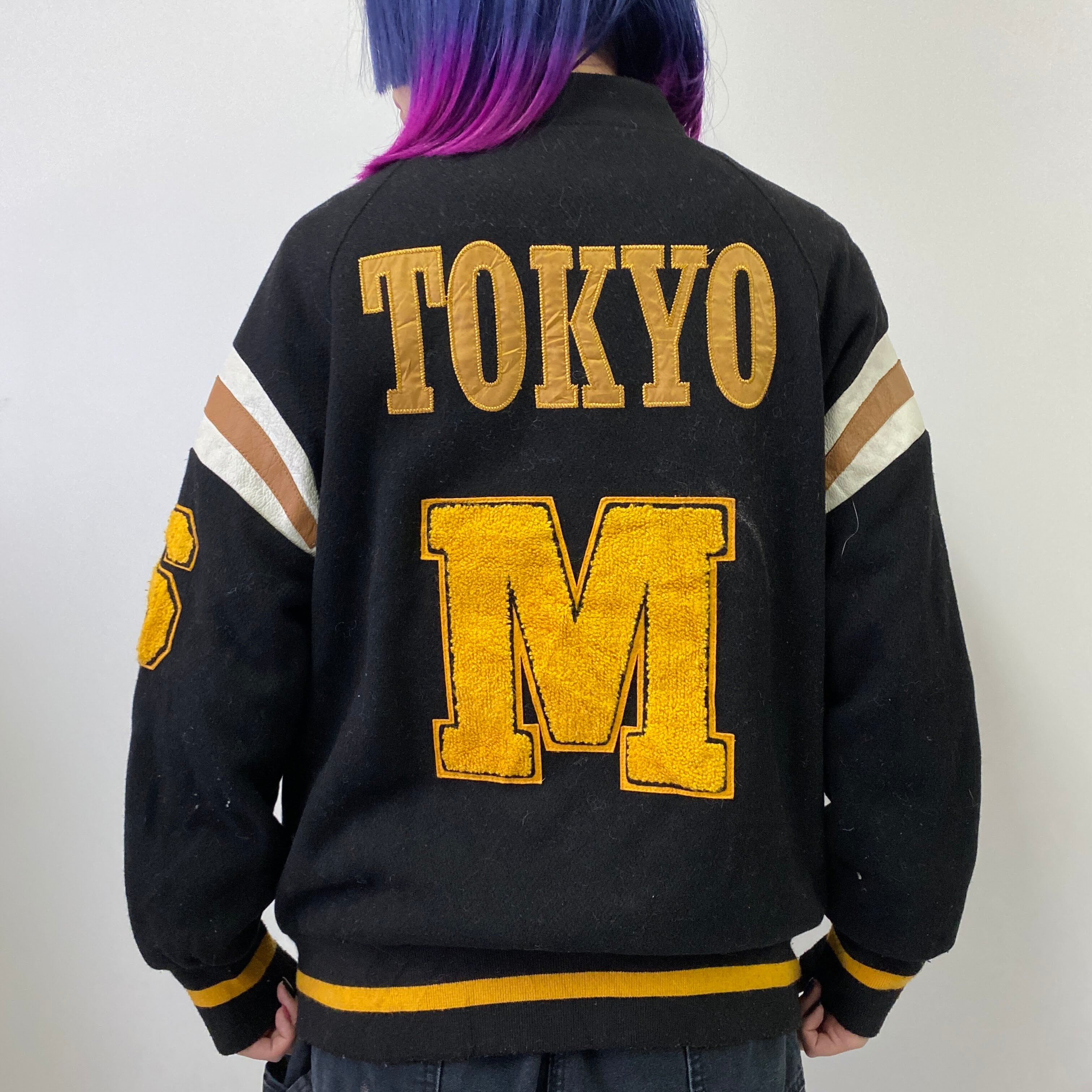 Tokyo 東京 M チーム バックロゴ ワッペン ウールスタジャン メンズm相当 古着 アワードジャケット ブラック 黒 ブルゾン ジャケット Ha10 Cave 古着屋 公式 古着通販サイト Tokyo 東京 M チーム バックロゴ ワッペン ウールスタジャン メンズm相当 古着 アワードジャケット ブラック 黒 ブルゾン ジャケット Ha10 Cave 古着屋 公式 古着通販サイト