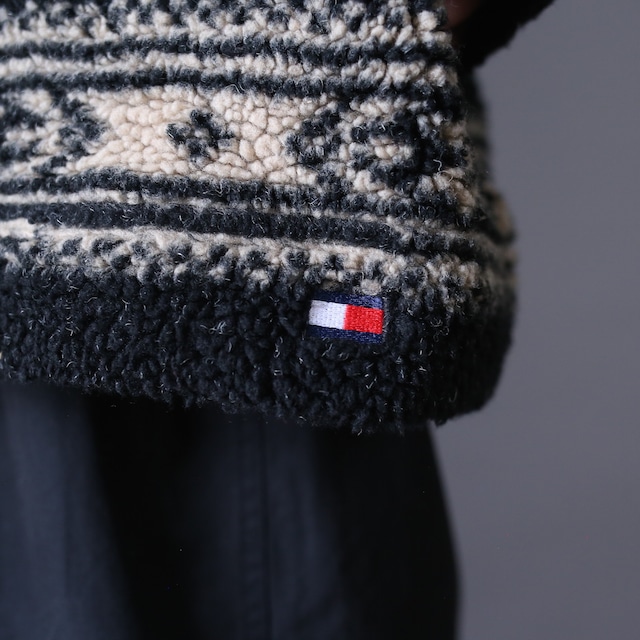 "TOMMY HILFIGER" nordic pattern over silhouette half-zip  boa fleece pullover