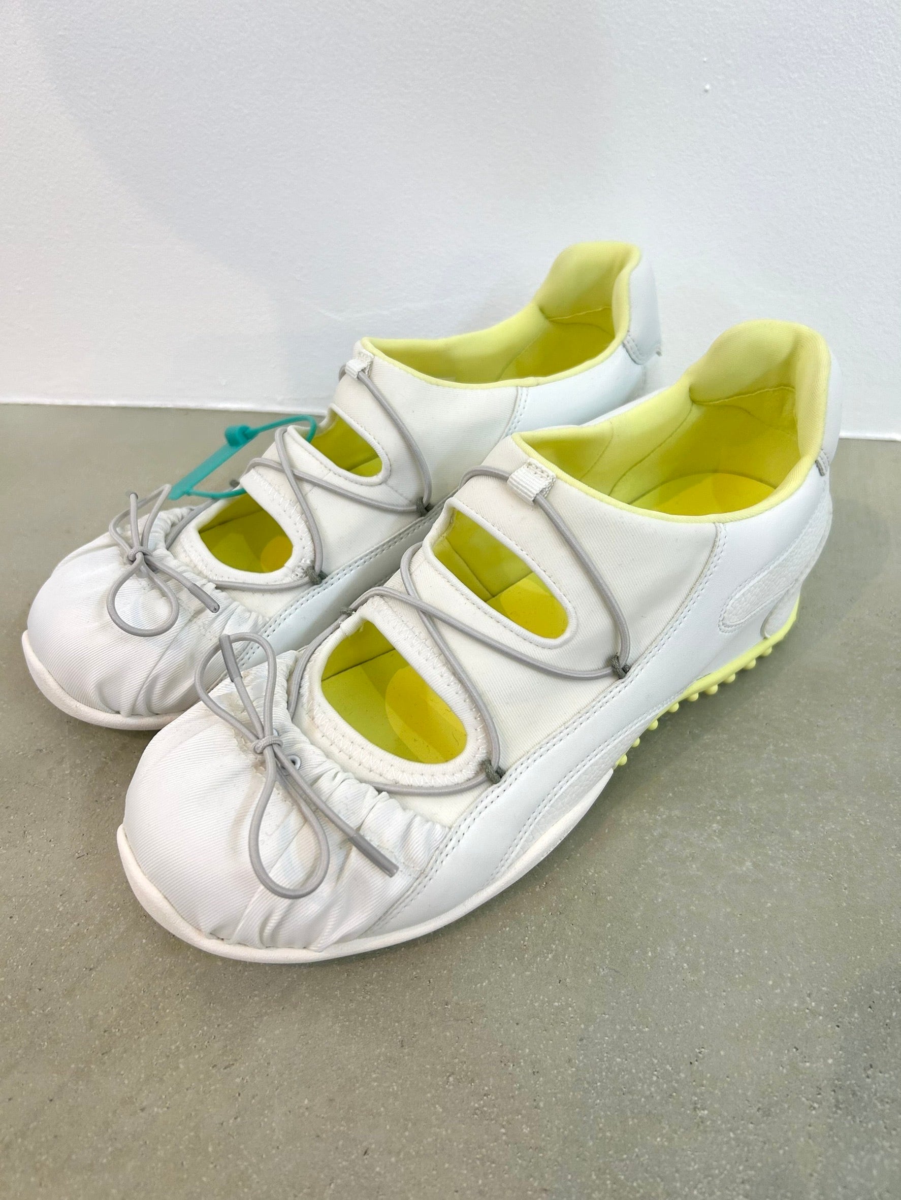 GRAPE White Hollow Bowknot GAT | itimi