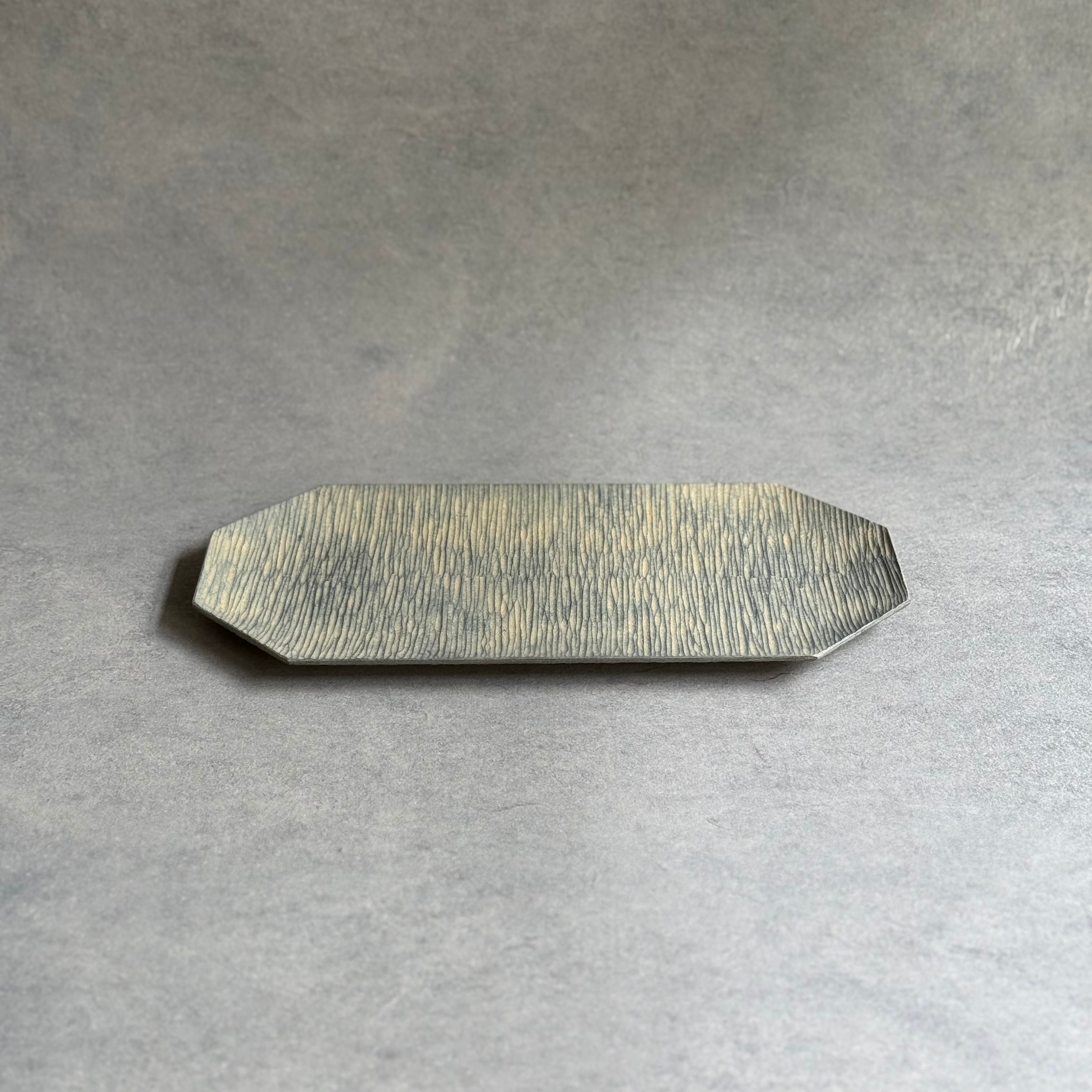 田澤祐介 隅切一文字盆 細雨彫 拭漆 薄白