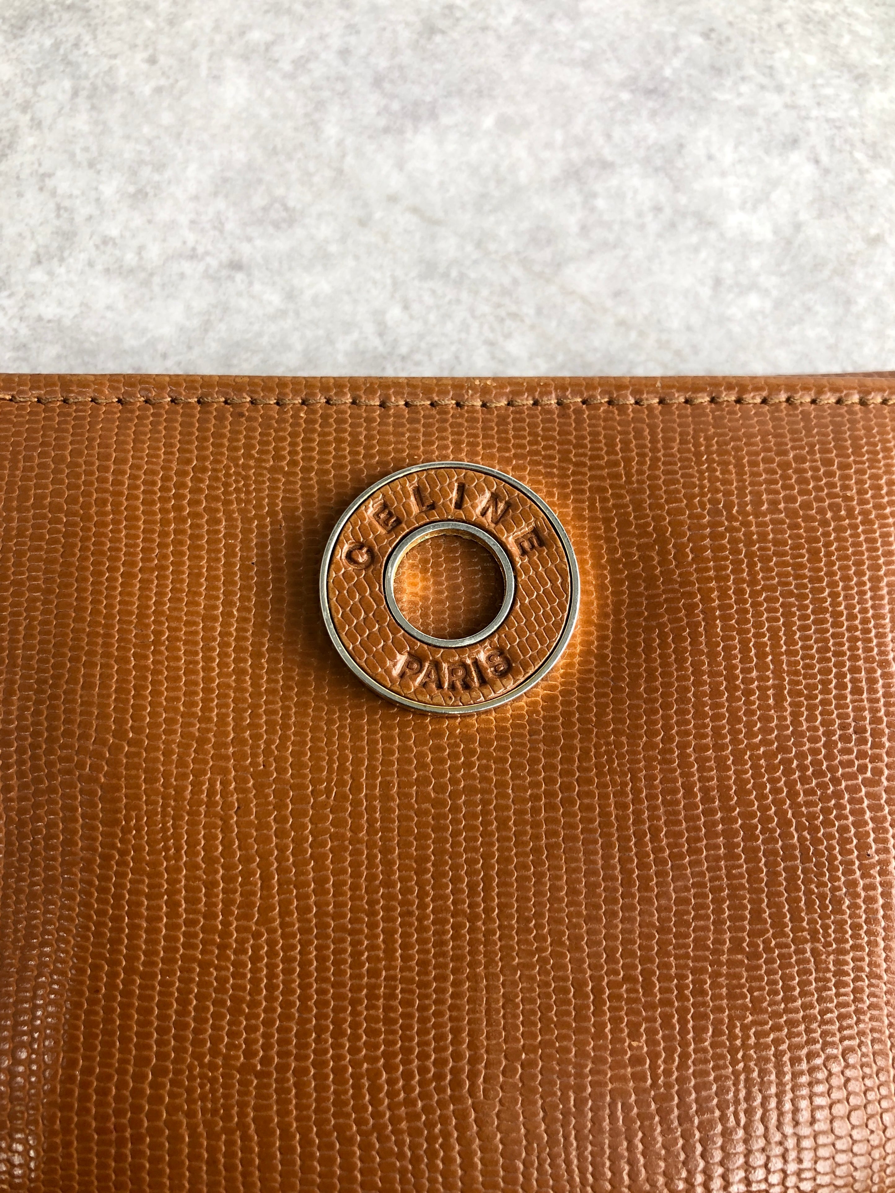 CELINE セリーヌ 財布 キャメル ロゴサークル レザー 二つ折り財布