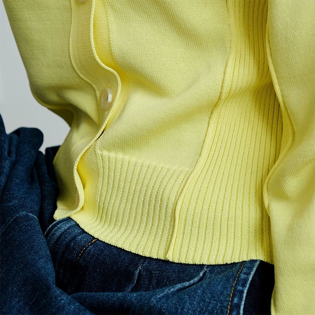 tucked v-neck cardigan 10704