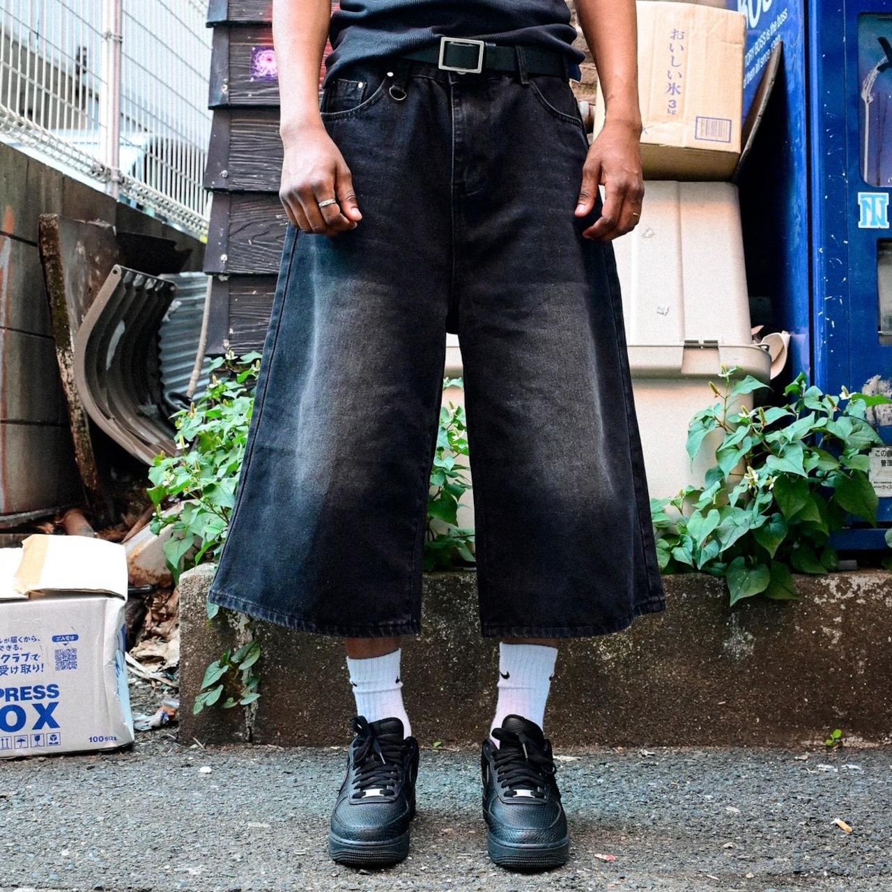 VINTAGE FADED EXTRA BAGGY JORTS
