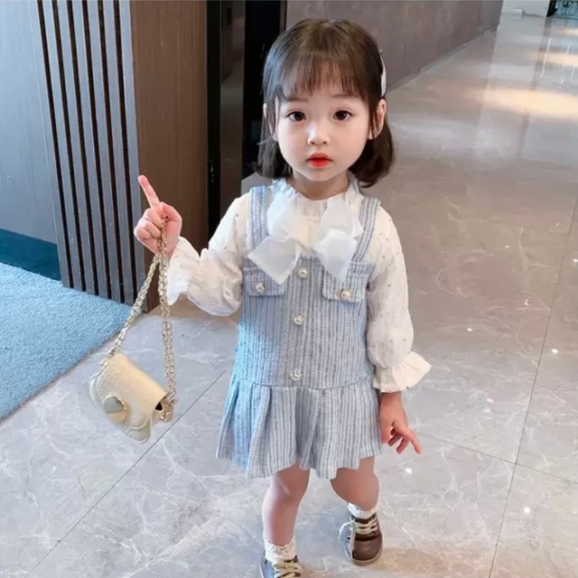 2色 子供服 80〜130 フレアワンピース 長袖 フリル レース リボン 送料無料 ミディ丈 ドレス パール キャミワンピース 子供 キッズコーデ キッズファッション キッズドレス キッズ 可愛い きれいめ エレガント 春 夏 秋 ガーリー お出かけ 外出 きれいめカジュアル 着回し ファッション デート コーディネート 重ね着 休日 特別な日 お祝い 記念日 カジュアル 普段着 春コーデ 夏コーデ 秋コーデ おしゃれ シンプル ゆったり 韓国ファッション コーデ パーティー パーティドレス 誕生日