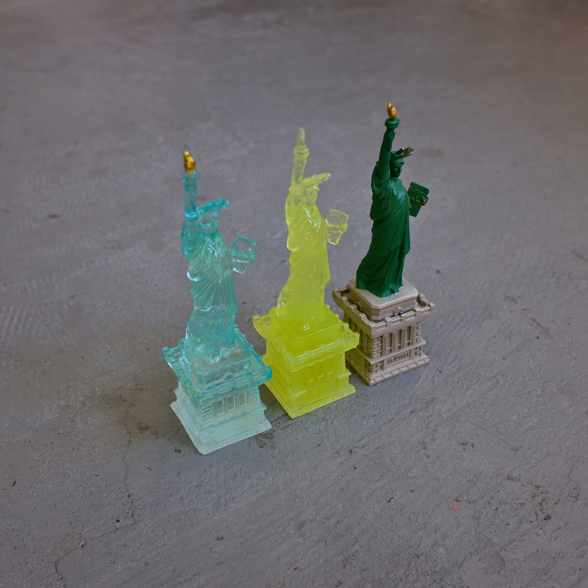 STATUE OF LIBERTY | CONVENIENT STORE