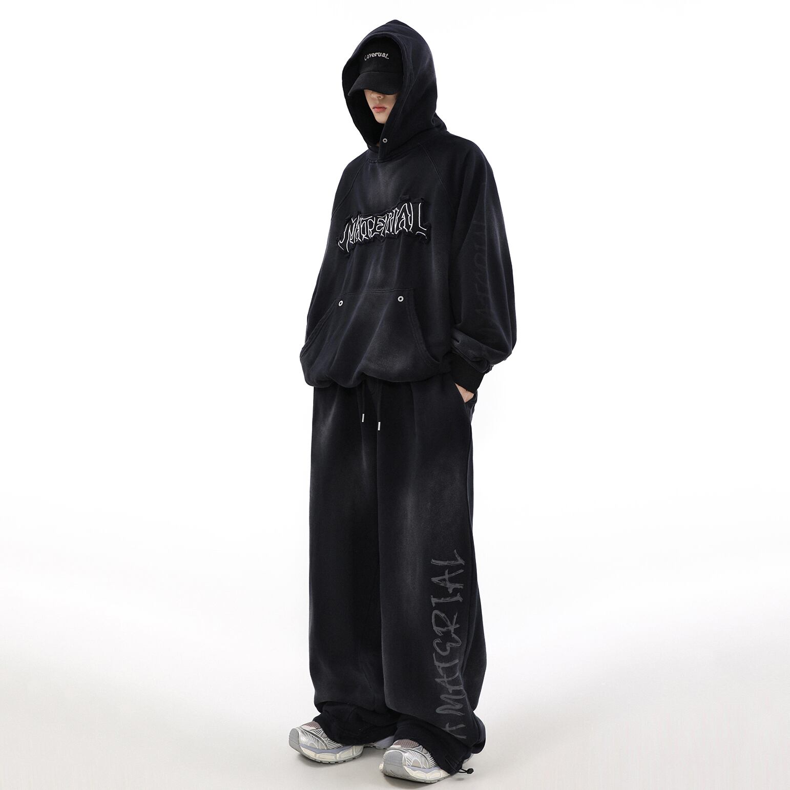 MRNEARLY汚し感ある英字ロゴパーカー | mblueshop