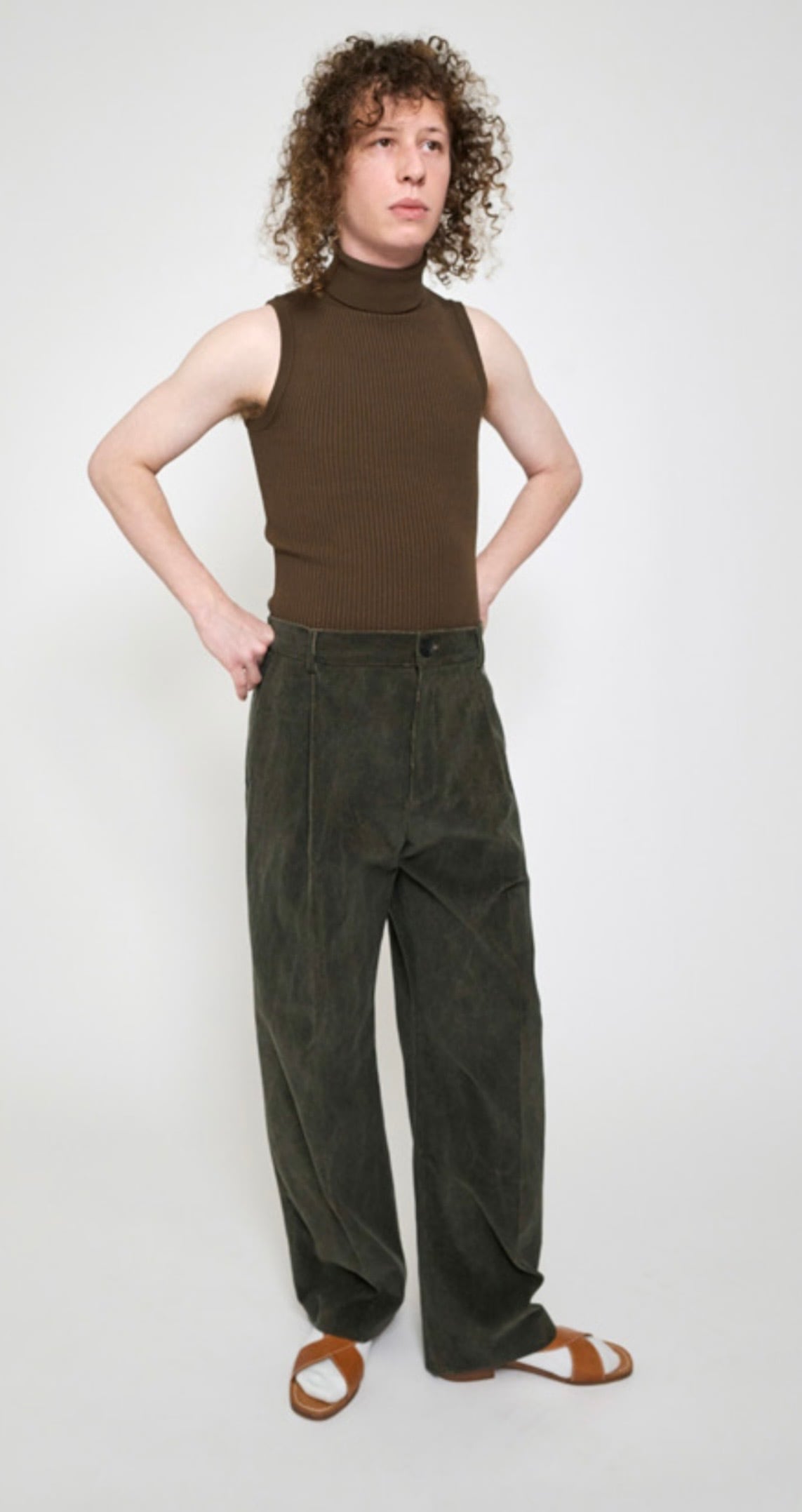Cristaseya  [PLEATED TROUSERS]