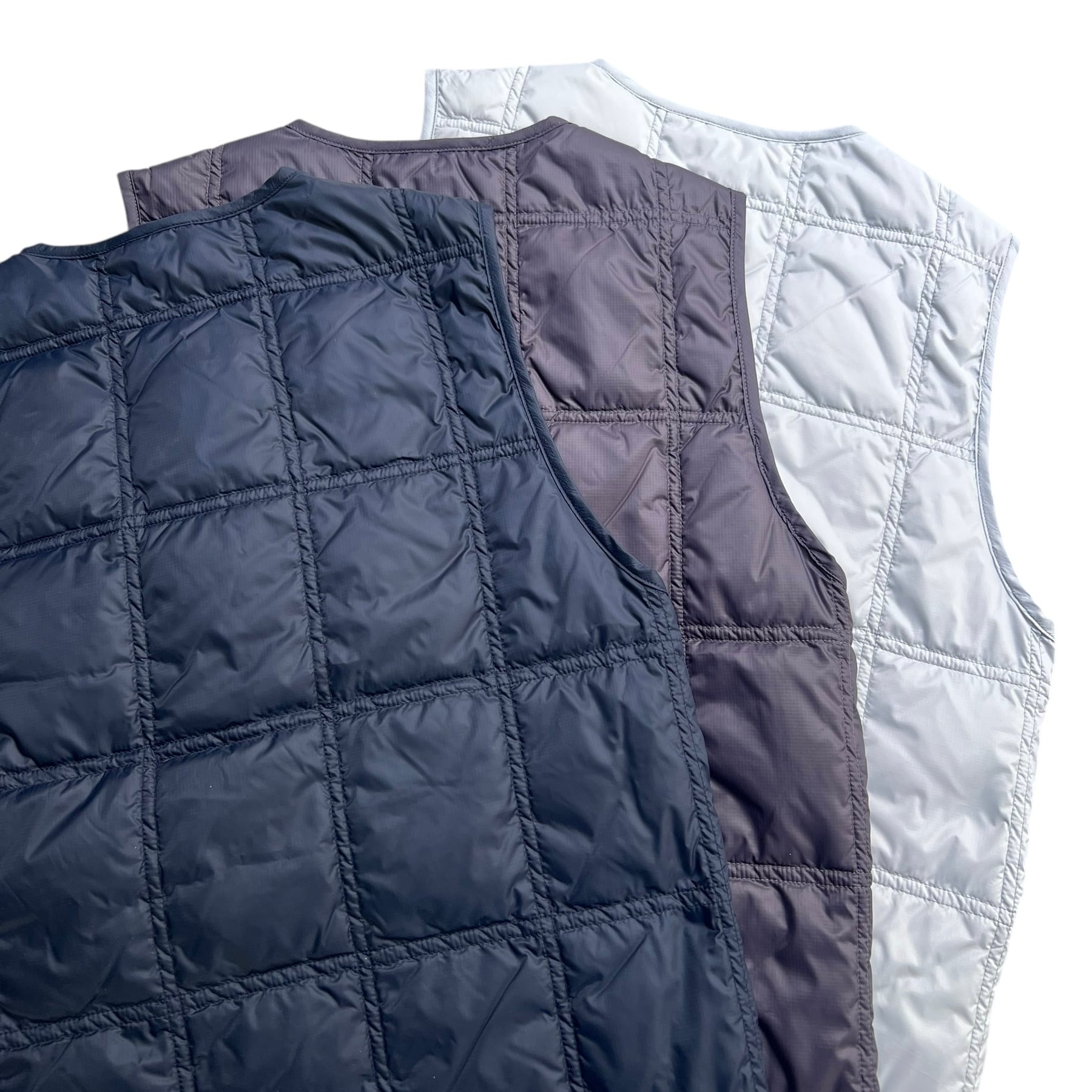 rajabrooke / BERGUNA DOWN VEST ICE GRAY | THE NEWAGE CLUB rajabrooke / BERGUNA DOWN VEST ICE GRAY | THE NEWAGE CLUB