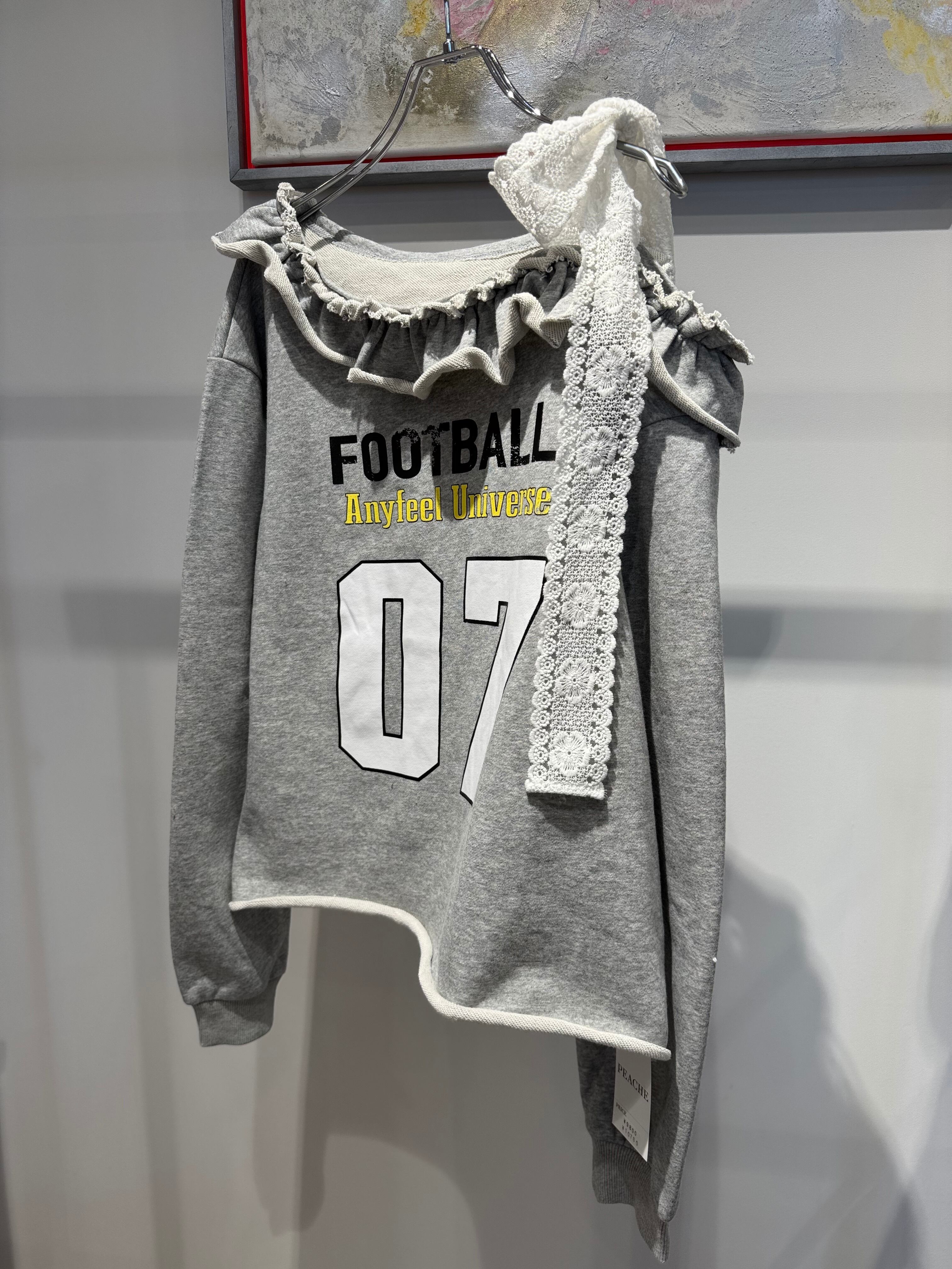 lace shoulder sweat frill tops