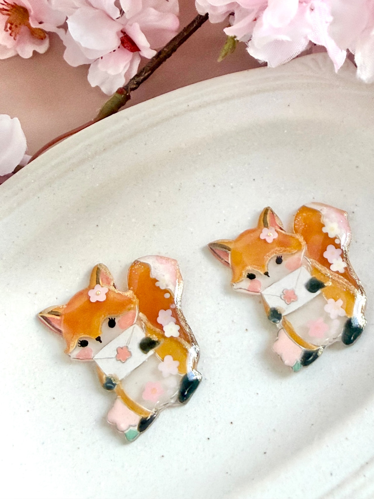 ブローチ『さくらポストのキツネさん』ストーリーカード付き