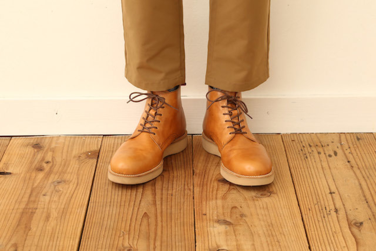 PLAIN TOE CHUKKA (WEDGE SOLE)