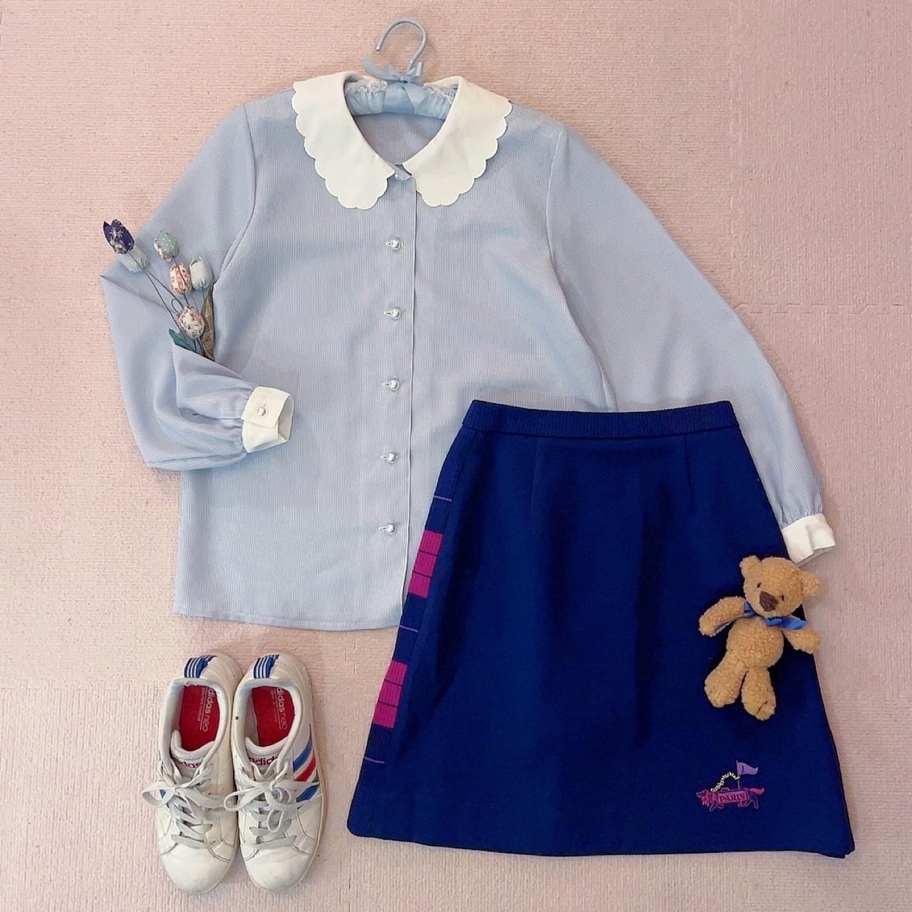 scallop collar pearl button blouse