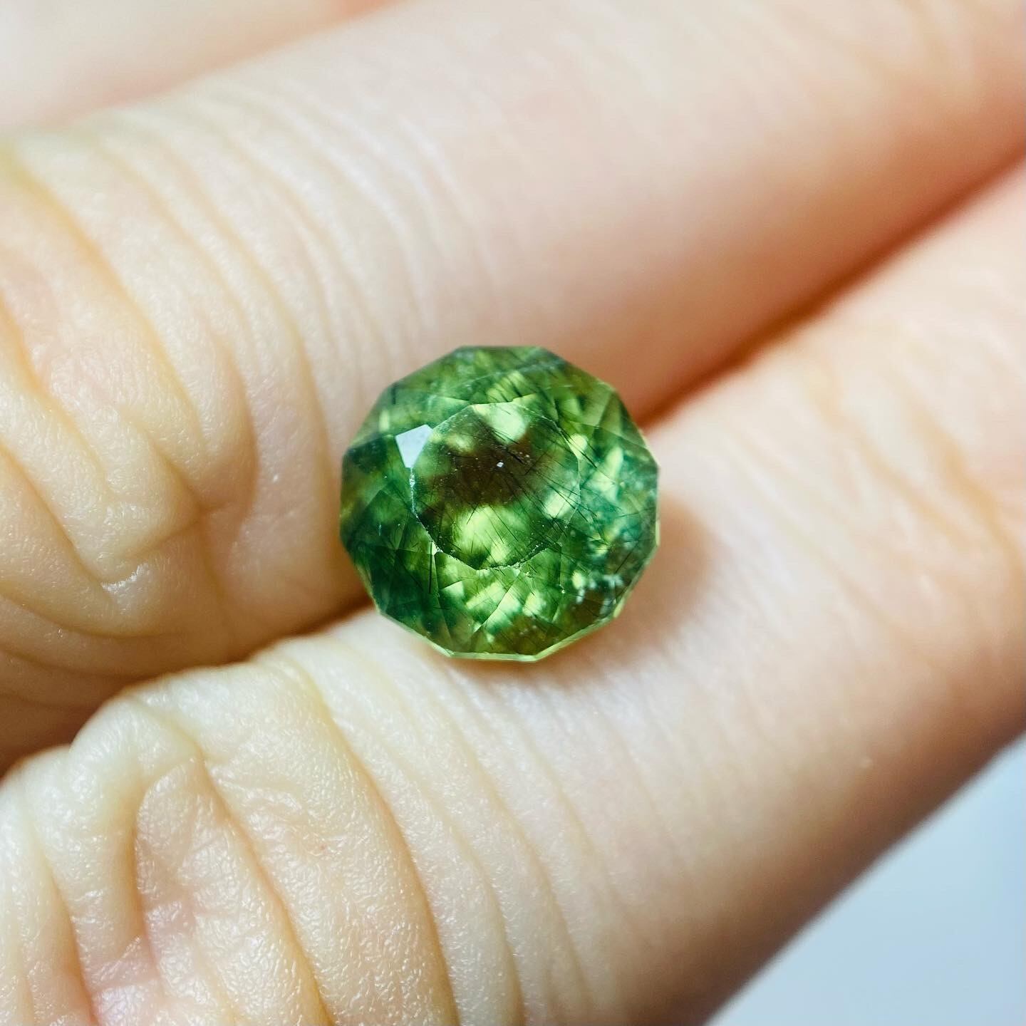 花咲くルチルペリドット