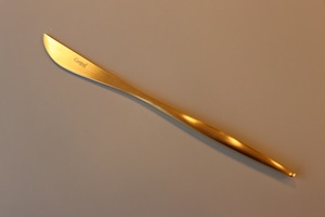 クチポール（Cutipol） MOON MATT/ムーンマット ゴールド ディナーナイフ