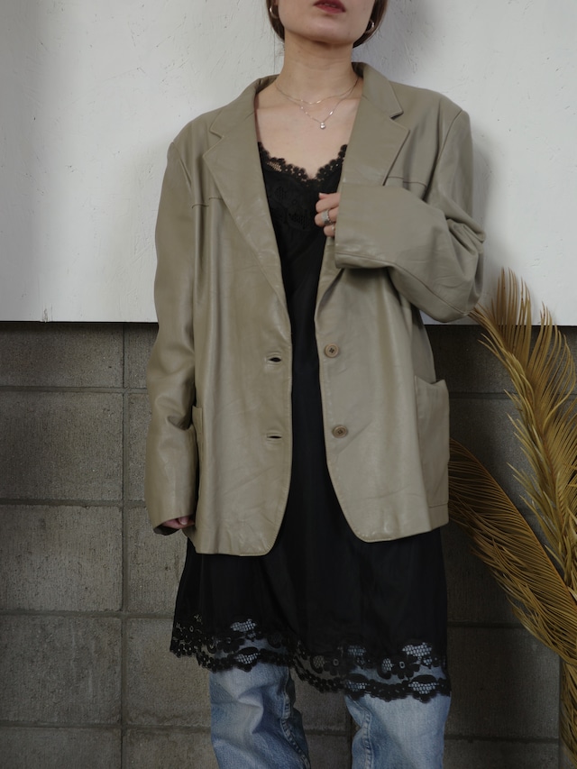 <vintage>leather beige jacket