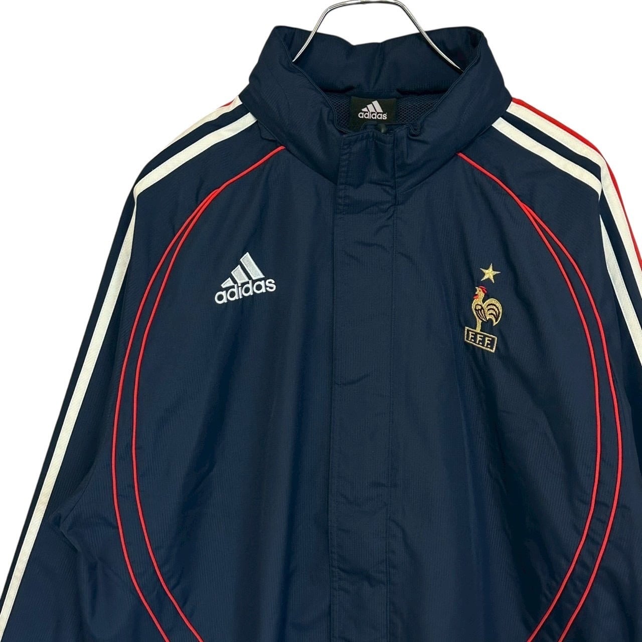 使用品) adidas NEC LABEL ジャンパー 腕部分に大き目のロゴ 使用品) adidas NEC LABEL ジャンパー 腕部分に大き目のロゴ