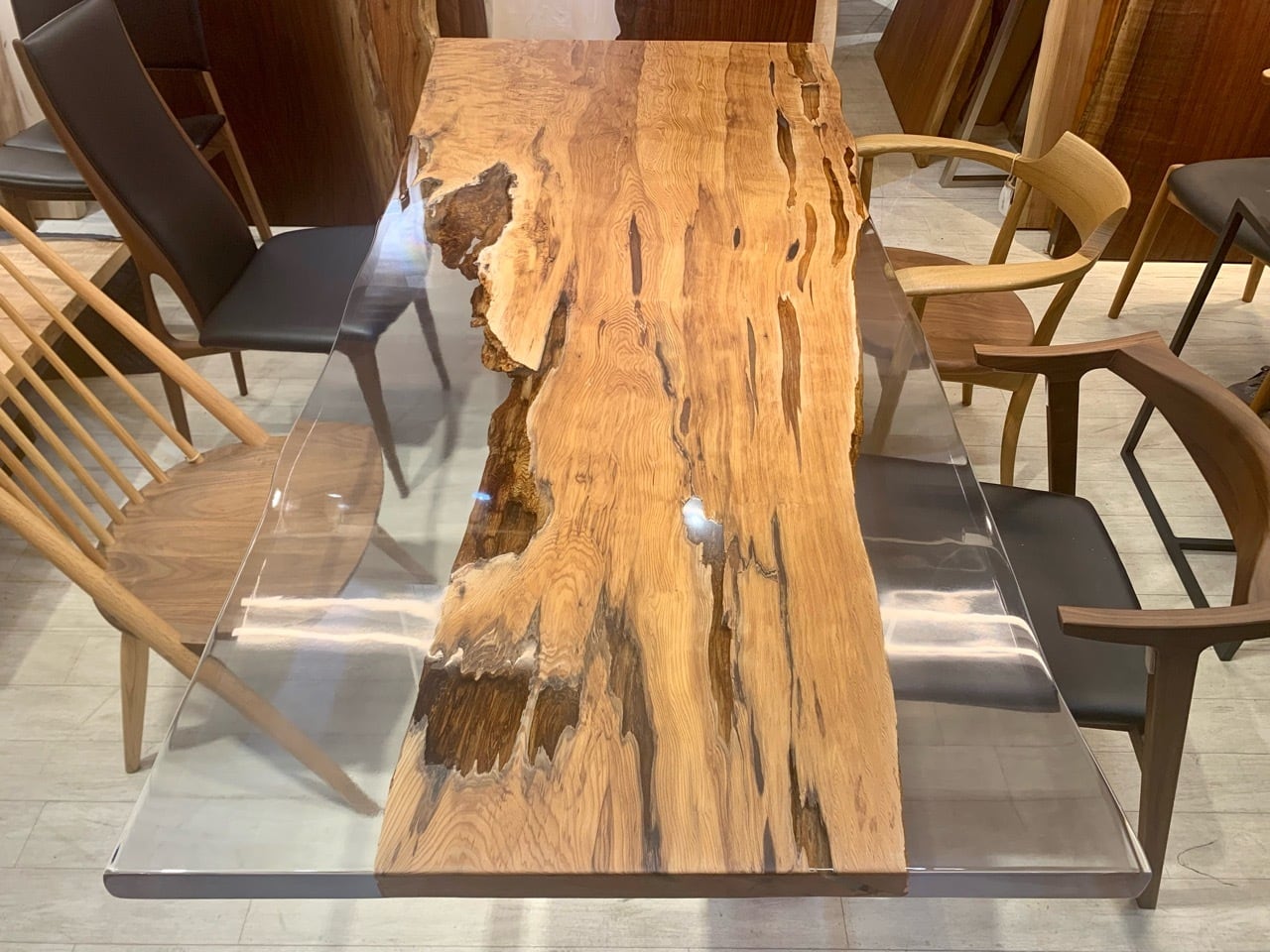 屋久杉 レジンテーブル 2000×890-840-910×45 211247 | 千年家具 - 一枚 