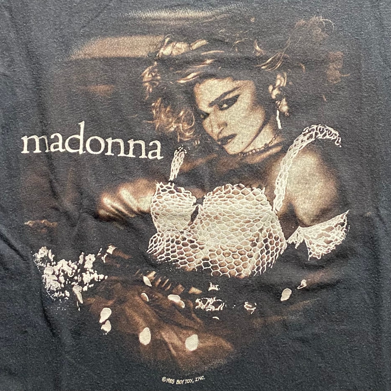 vintage 1985’s MADONNA sleeveless music tee “THE VIRGIN TOUR”