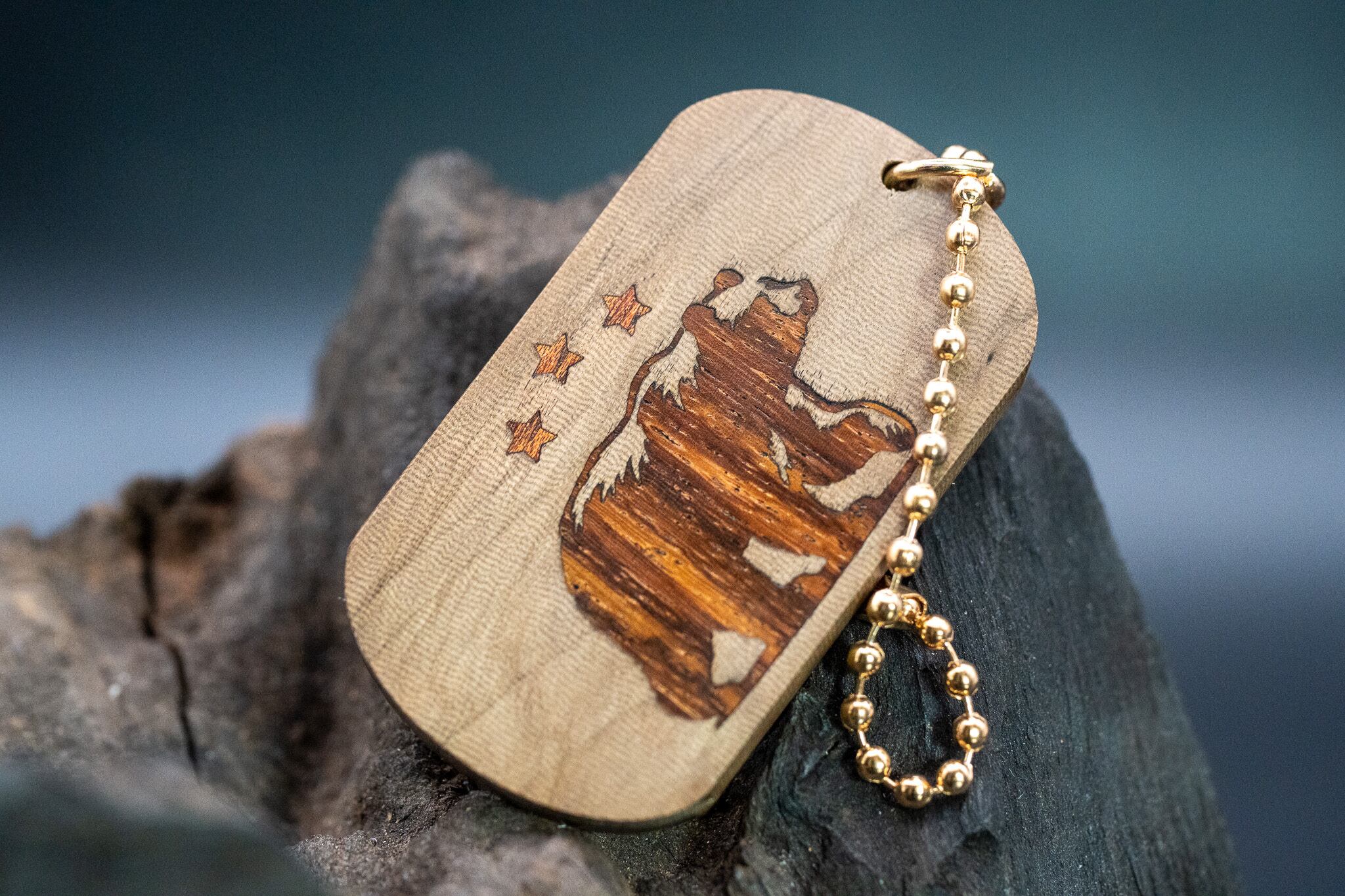 【 地と灰の銘木 】神代トチ ドッグタグ 象嵌 星明り