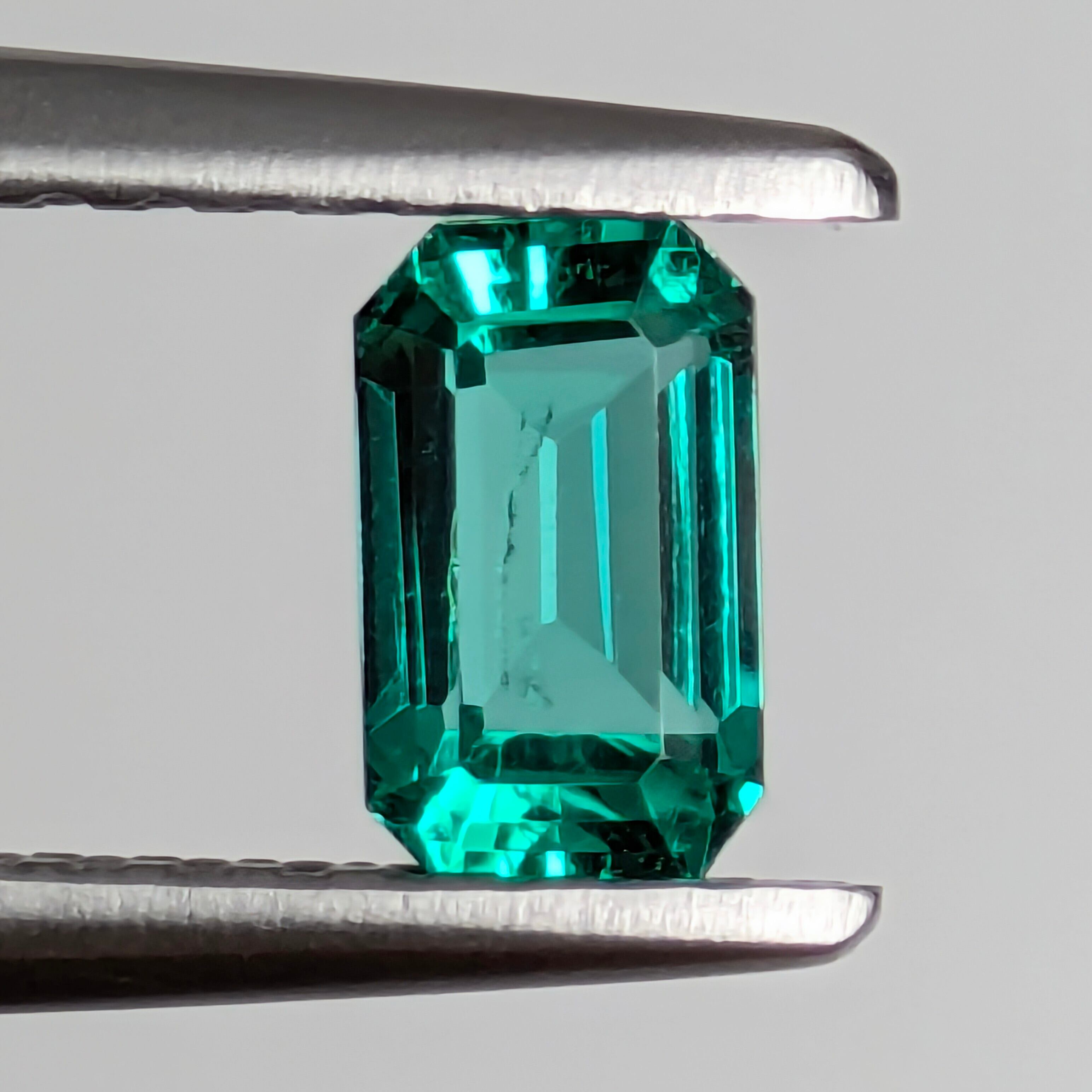 エメラルドルース コロンビア産【0.40ct】 PRO208099 | Gem's Subculture