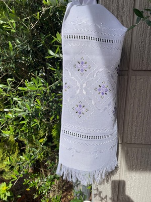 ウクライナ伝統手刺繍祭具タオル「ルシニク」