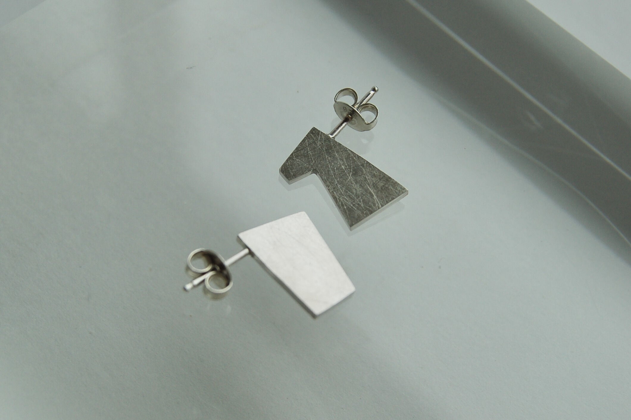 kakera 光のカケラピアスA / 服部 純子