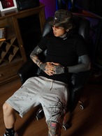 ブレットホールブロークンスウェットパンツショーツ