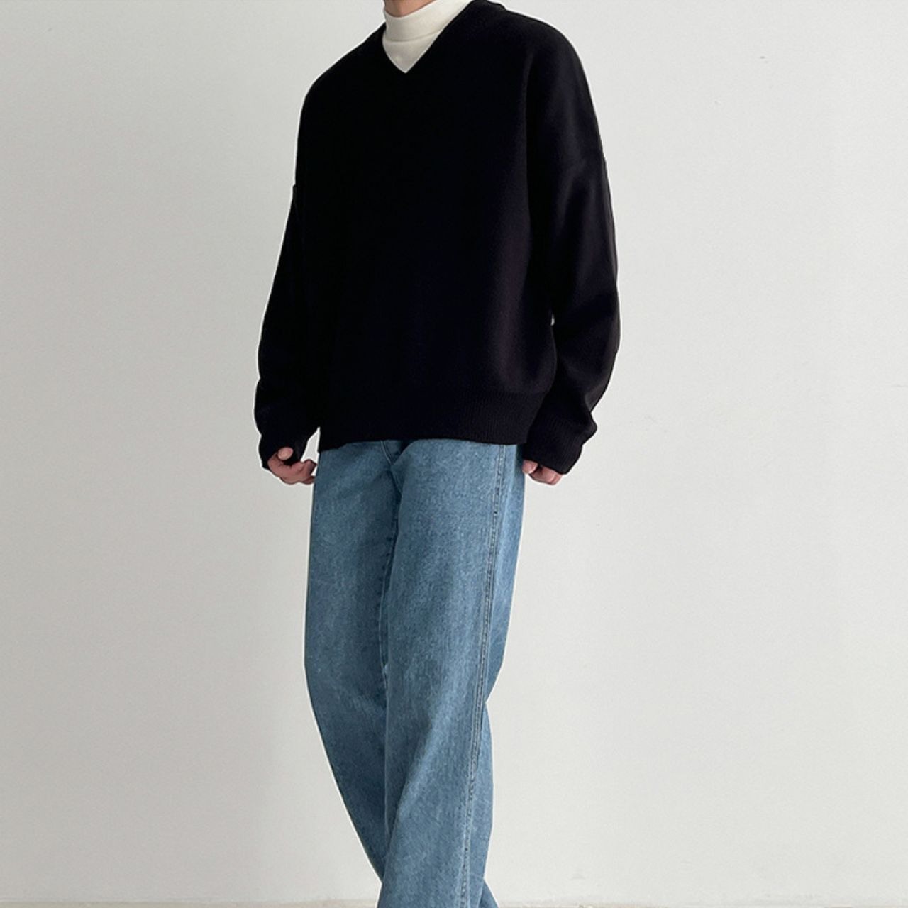 Vネックソリッドカラーニット　MT0080344