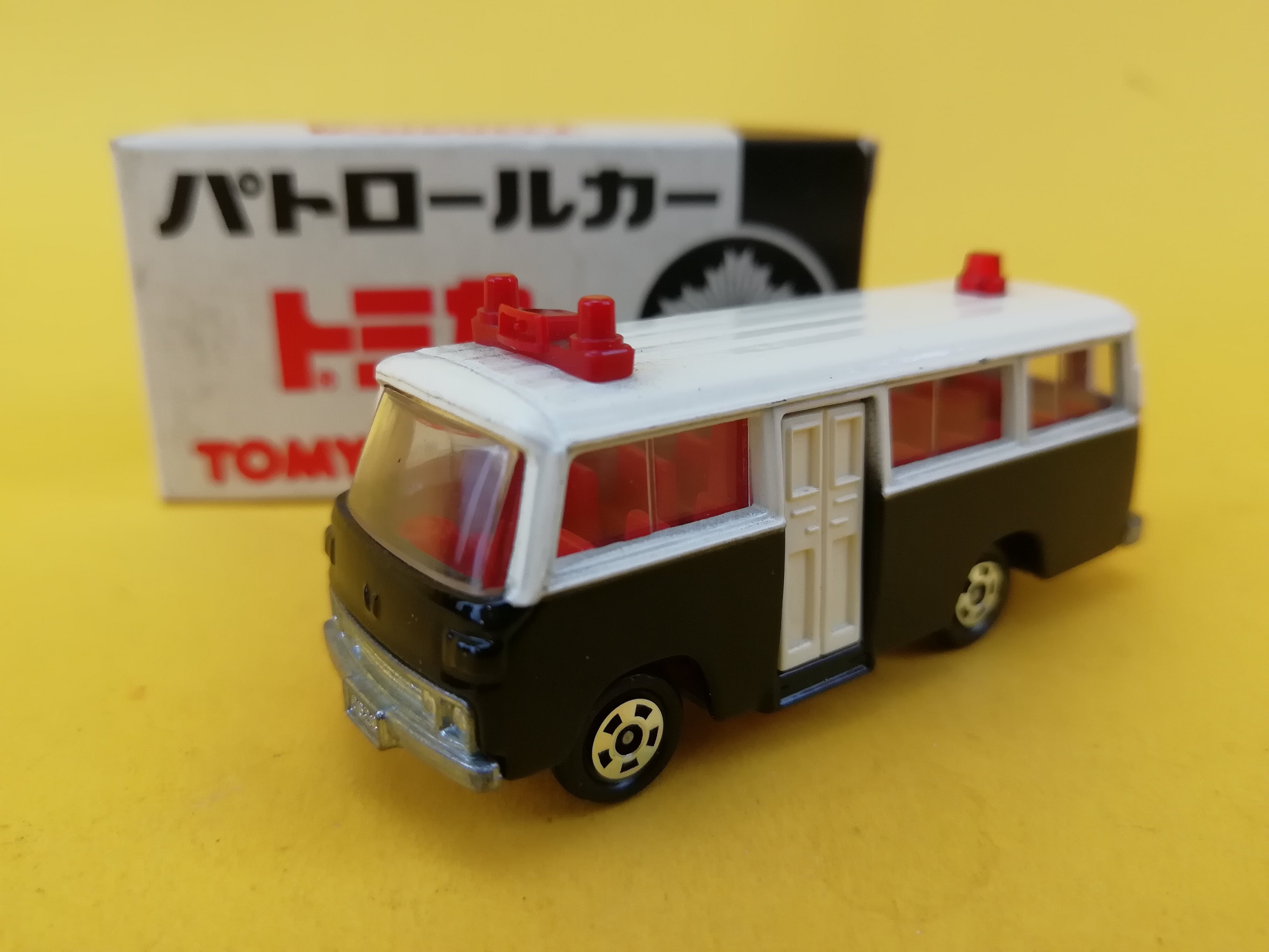 ロングトミカ L6 1/100 ダイアモンドレオ オイルタンクトレーラー