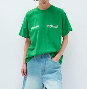 ロゴグラフィックプリントTシャツ   F0065