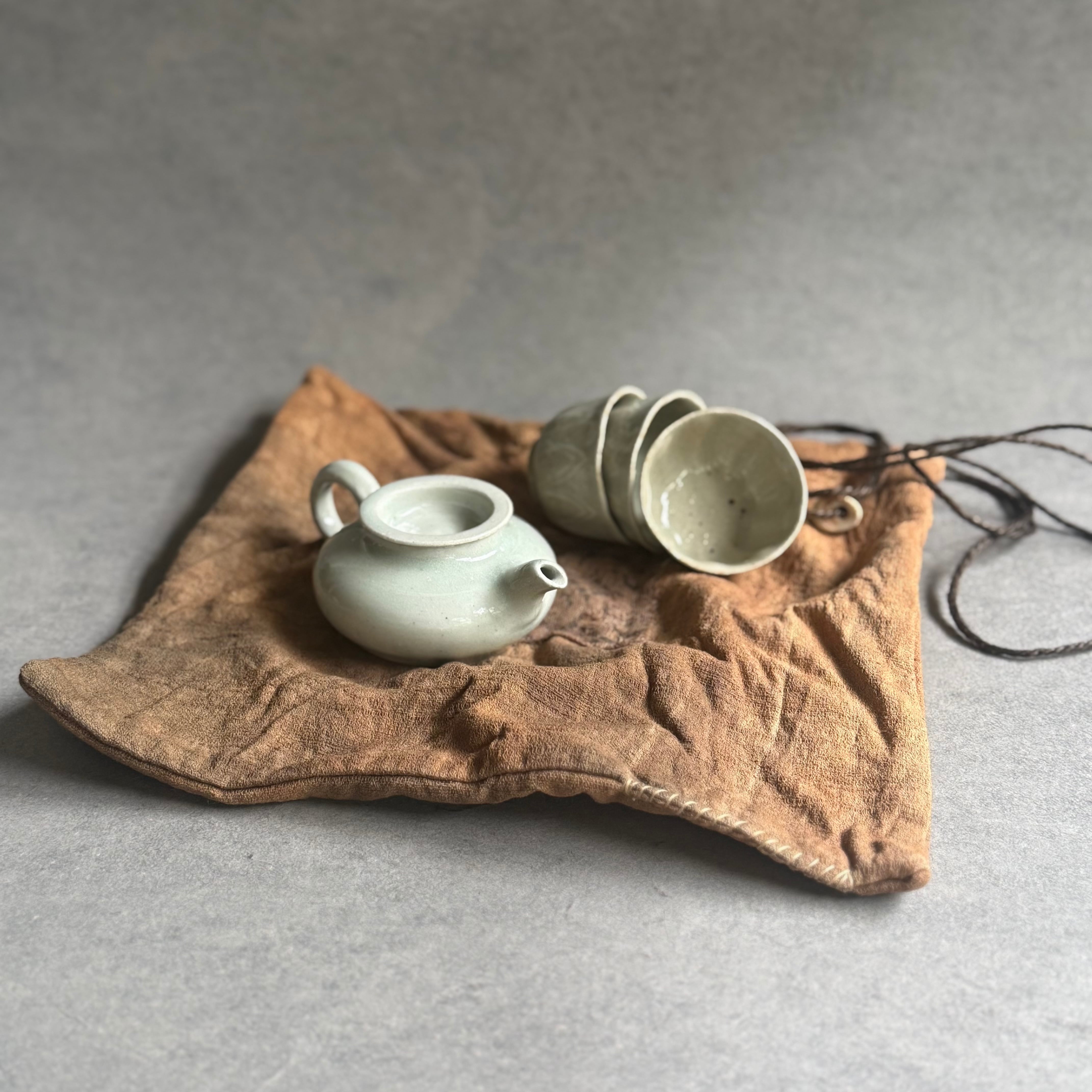 日高伸治 白磁茶壺 S | gallery 一白