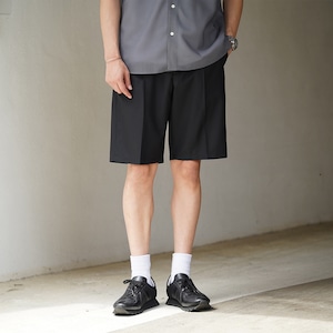 【6/5発売】圧倒的な軽涼感と、洗練された大人の佇まいを醸す「尾州ウールショートパンツ」