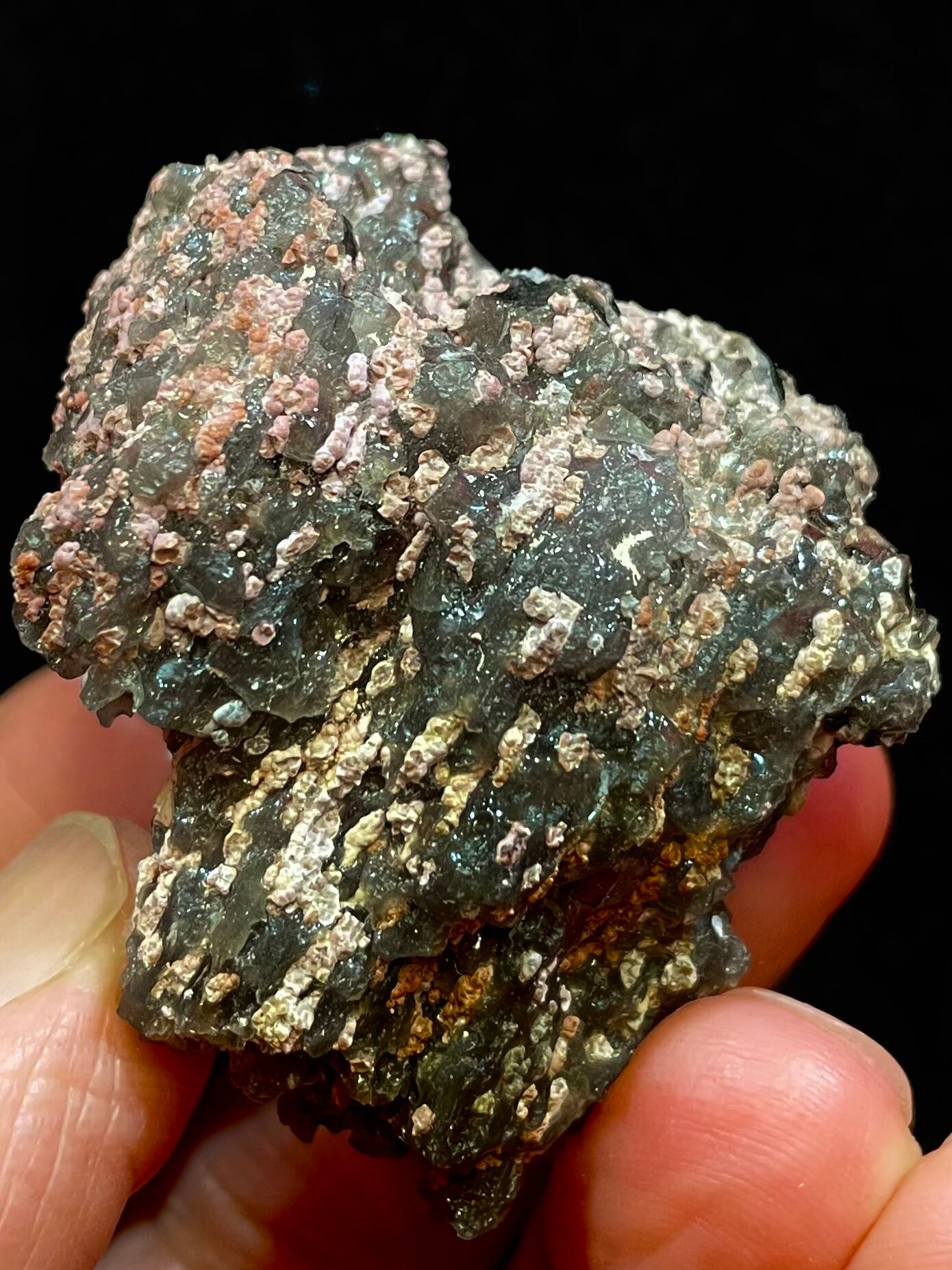 8) 天と地を繋ぐ「ピンク・クリストバライト」黒曜石